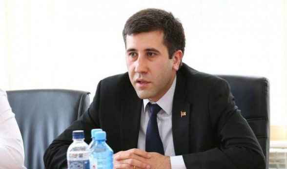 Запрет на телефонные разговоры с Арсеном Бабаяном сохраняется в полном объеме – Рубен Меликян